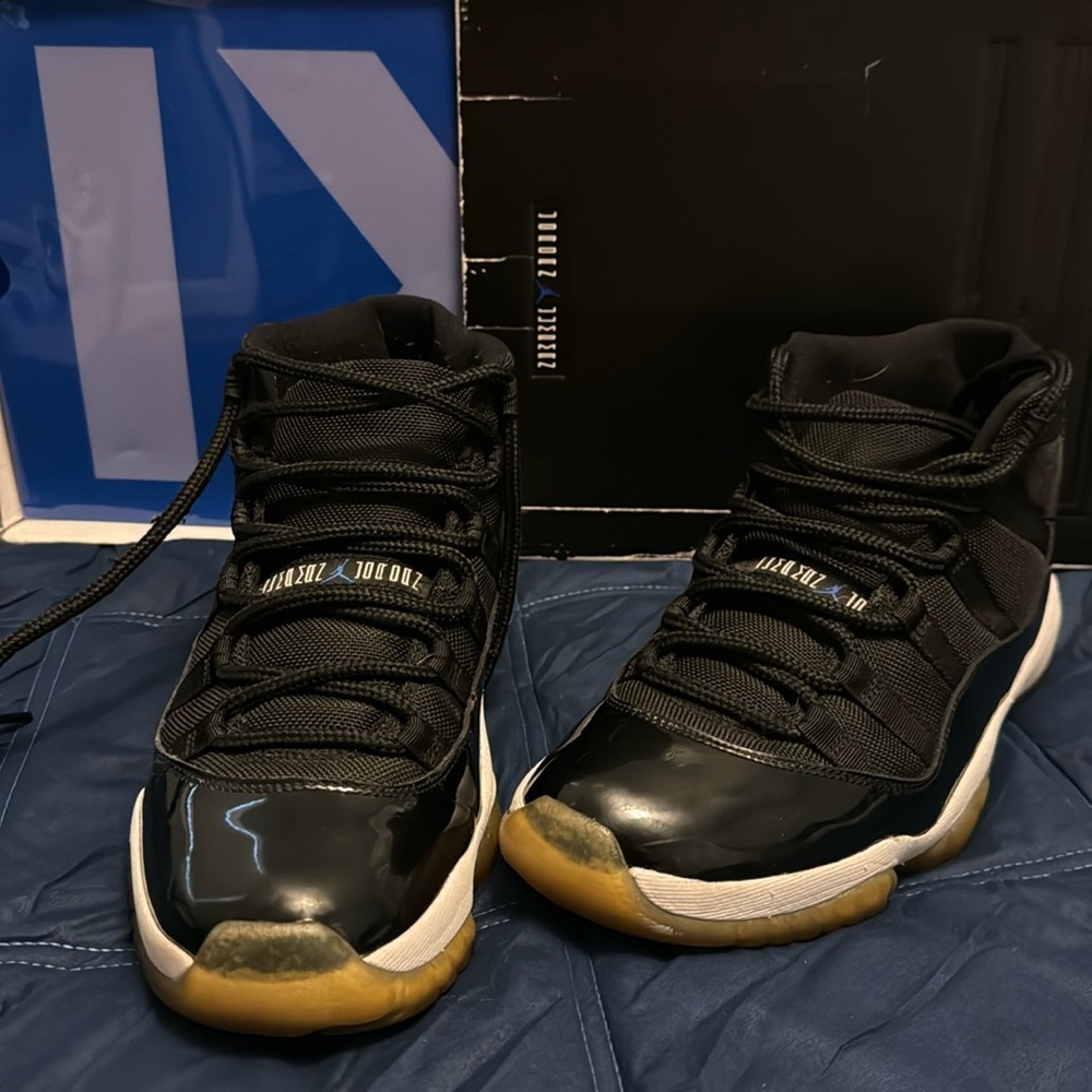 Air Jordan 11 Retro “Space Jam” 2009 - Size 9.5